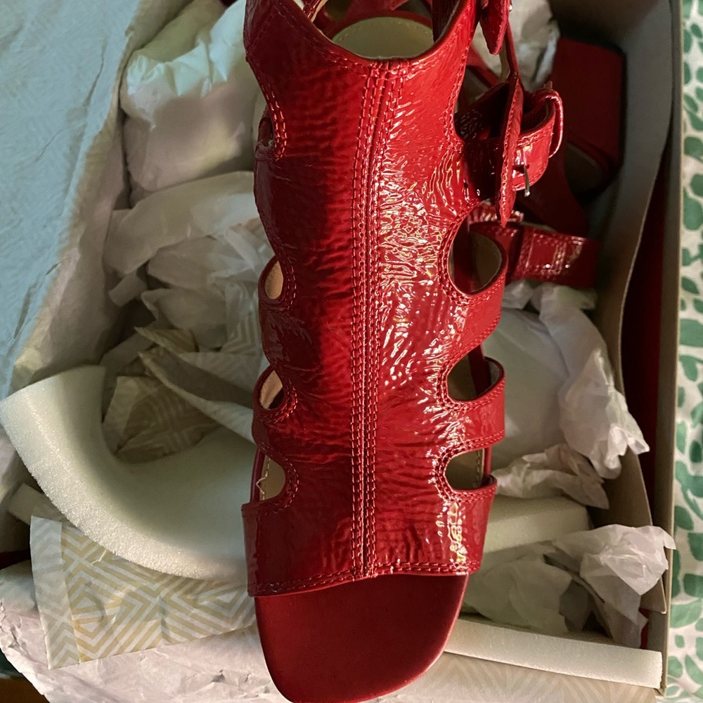 Donald Pliner - Phyllis red sandals size 6 NIB